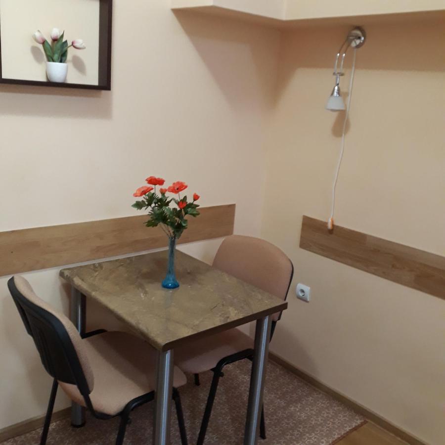7 Vise Studio Apartment Galati Exterior photo