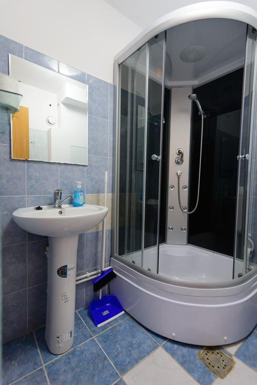 7 Vise Studio Apartment Galati Exterior photo